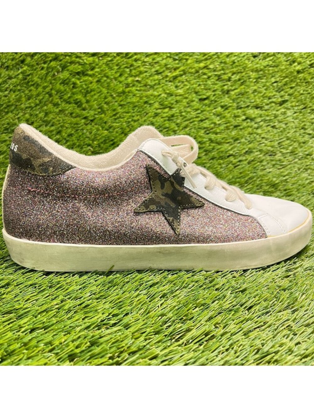 Skechers Womens Size 9 Ivory Multicolor Athletic Lifestyle Shoes Sneakers